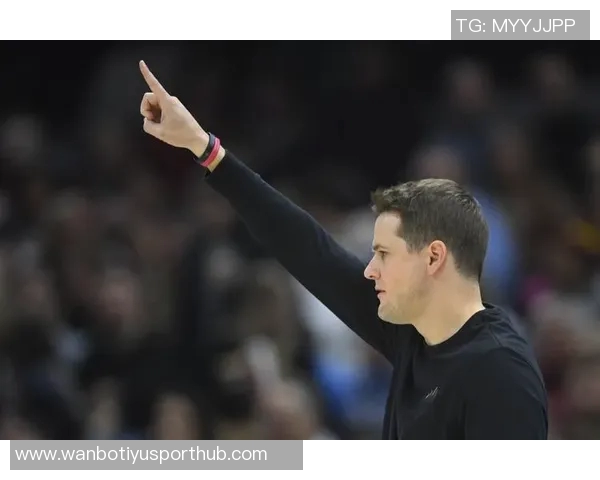 门兴主帅谈少一人作战的荣耀时刻为球队展现的拼搏精神感到无比自豪